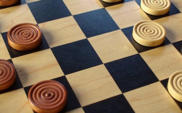 Russian Checkers Online Game